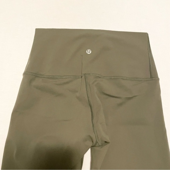Lululemon Womens Green Crop Pant Leggings Missing Size - Picture 8 of 15